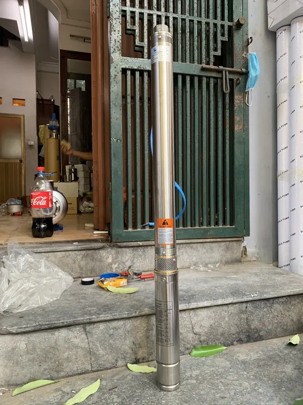 Bơm giếng khoan cánh inox Redpump cho vùng đồi núi nước phèn