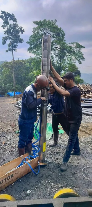 Cáp điện kẹp dọc thân bơm chìm giếng khoan